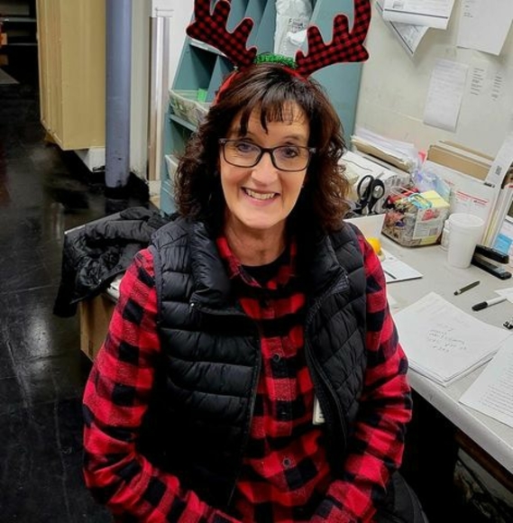 Meet your Posher, Robin - Picture 1 of 1